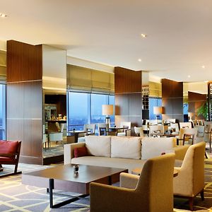 Premium Twin Room Lounge Access or Smoking