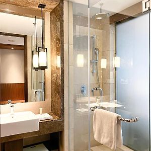 Premium King Room